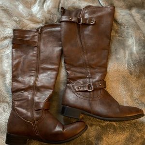 Mid calf riding boots